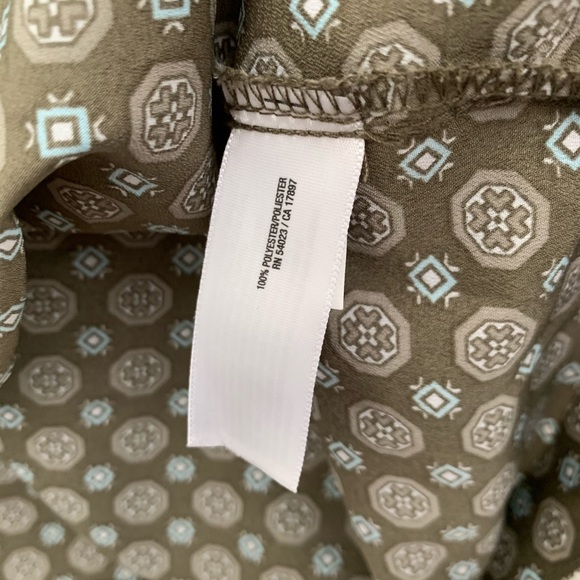 Old Navy Tank Size Large - Picture 6 of 6